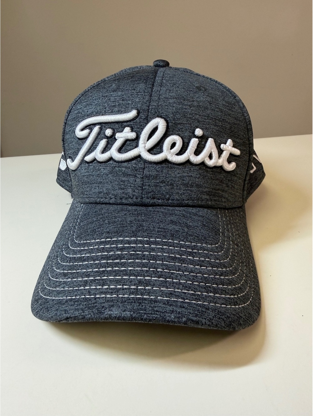 Titleist Pro V1 Gray Adjustable Golf Cap M/L